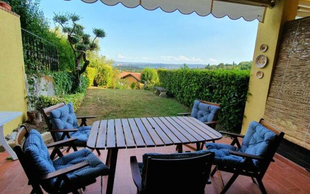 Appartamento Stropea con giardino privato e piscina