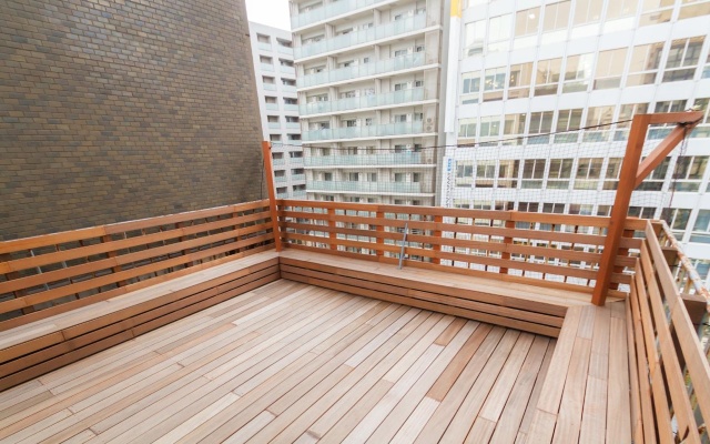 Steps Guesthouse – Balcony – Tokyo