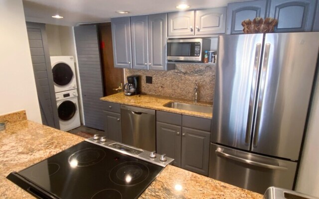 #001 Vail International