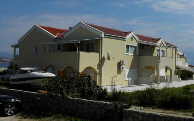 Baska Beach Apartments