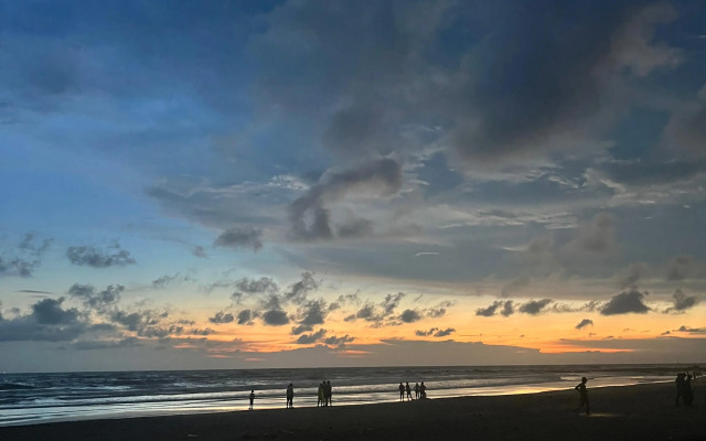 juSTa  Morjim Beach Resort and Spa
