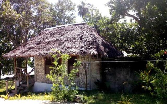 Lonnoc Beach Lodge