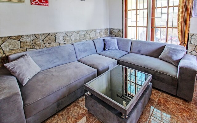 OYO 92059 Archi Homestay