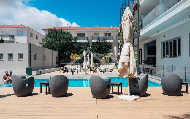 SunnyVillas: 2BR Mythical Apt*Swimming Pool*AK04