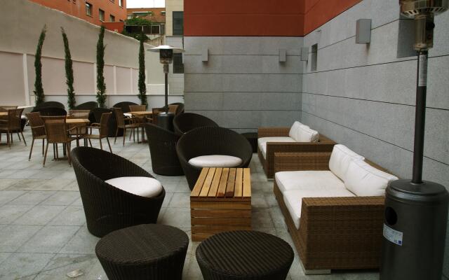 Eco Alcala Suites