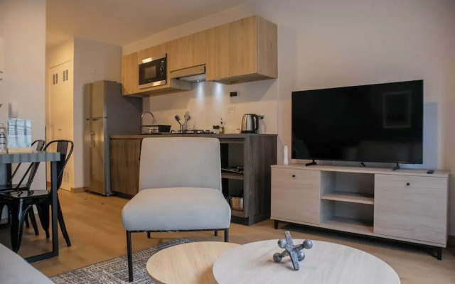 w Striking 1BR Duplex in Miraflores