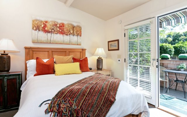 New Listing! The Brighton Suite At De La Vina Inn Studio Bedroom Hotel Room