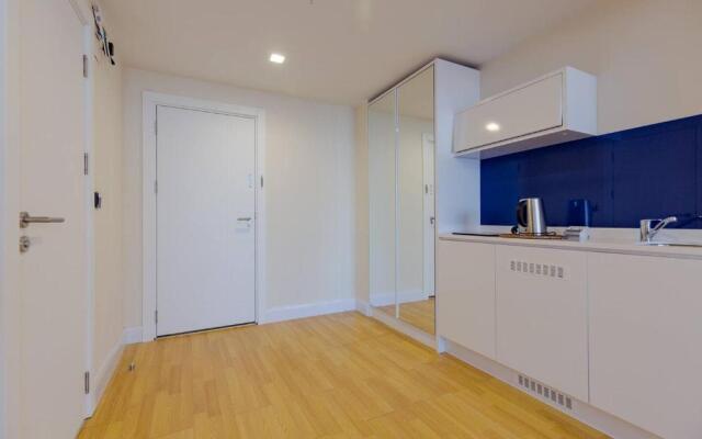 1BR Apartment With Sea View And balcony In Batumi