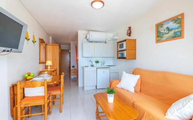 13-02 Bonito estudio con vistas al mar