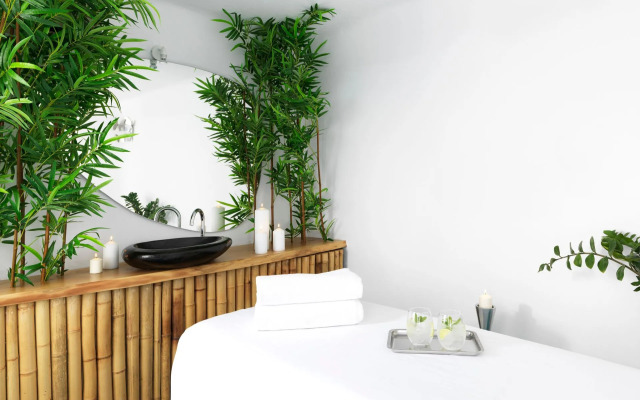 Astra Suites