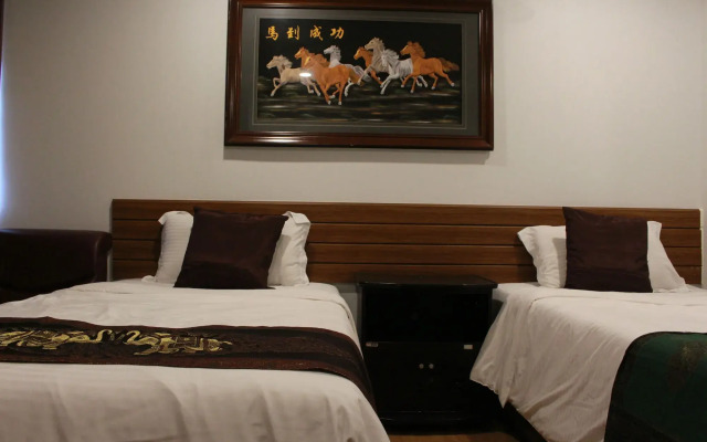 Longzhu Guesthouse