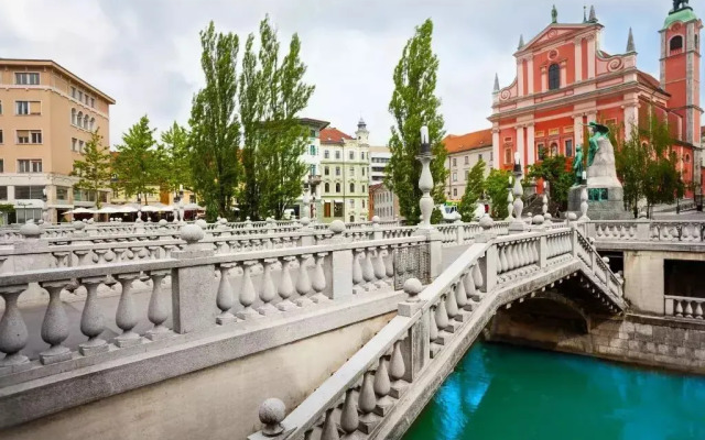 Zlata Ladjica Boutique Hotel