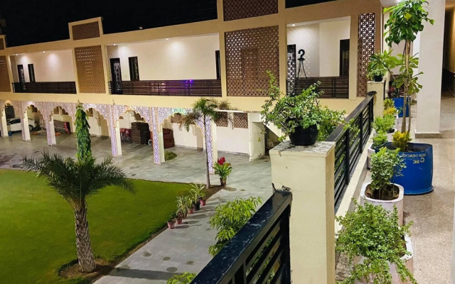 Hotel Kumkum Palace