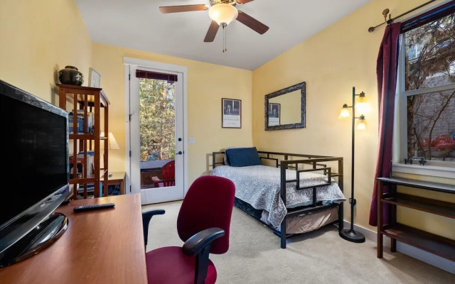 Skyliner Summit Chalet