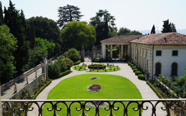 Palazzina di Villa Valmarana