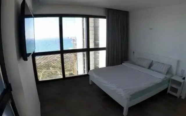 35th floor on the sea