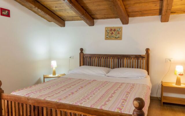 Casale Ai Noccioli (LVC165)