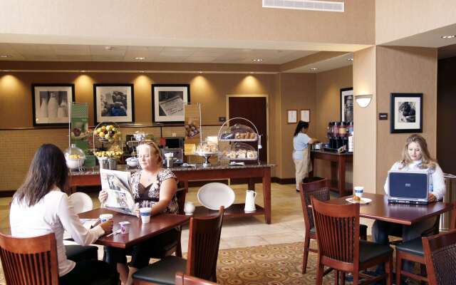 Hampton Inn & Suites Fredericksburg-at Celebrate Virginia