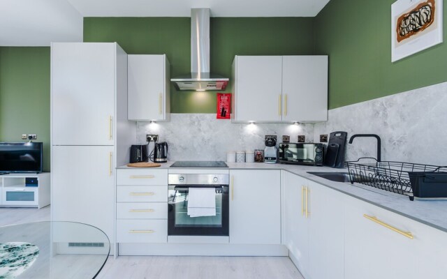 Hilltop Serviced Apartments - Stockport