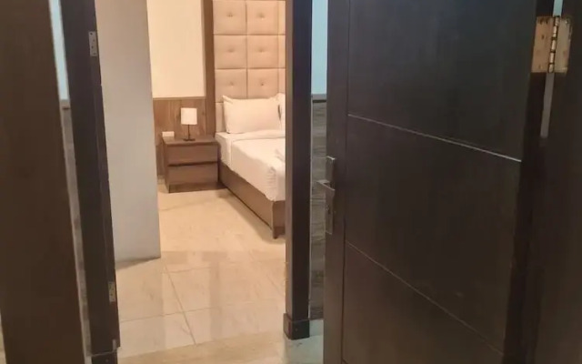 Charming Amman Apartment With Central Air-con & Street Parking