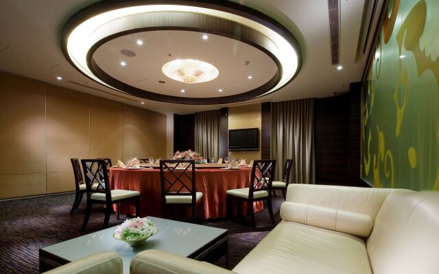 Queena Plaza Hotel Tainan