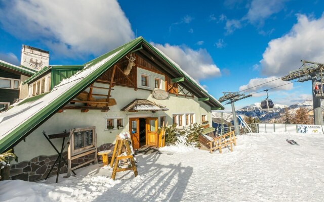 Cavalese few mon From ski a23