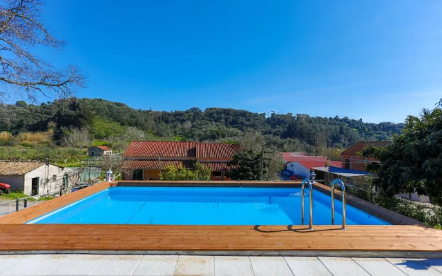 Green Family Villa in Agios Ioannis