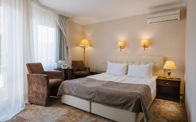 Kyivska Russ Hotel