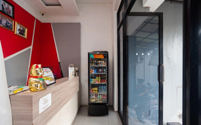 Formerly Reddoorz Near Binus Anggrek 2