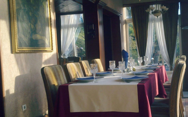 Hotel Ambasador