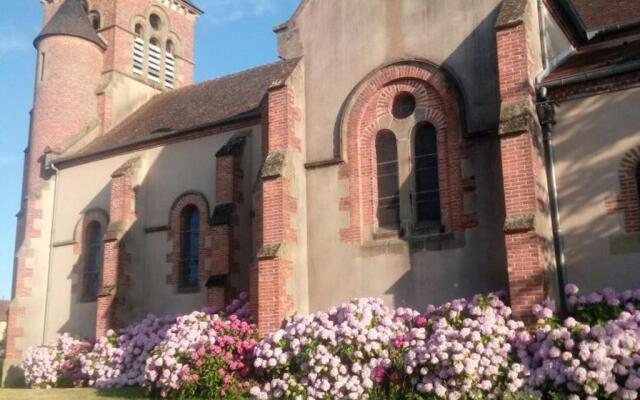 Gîte Verneix, 4 pièces, 6 personnes - FR-1-489-133