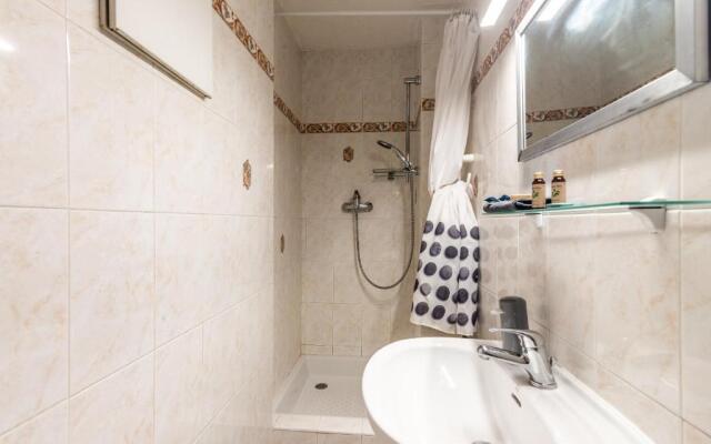 Pieds Dans L'eau - Lac Leman - 2 Min Evian - Spacieux