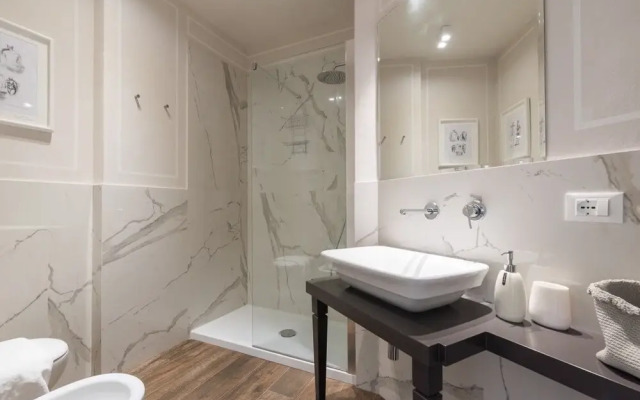 Up on the roof of Florence 2