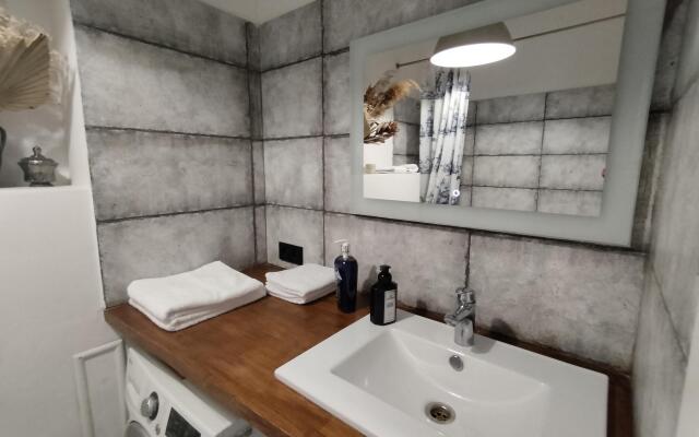 СК Апарт на улице Тверитина 46