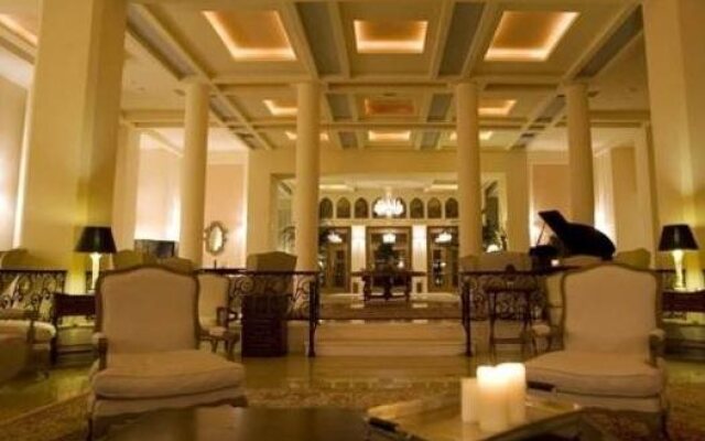 Comer Ionian Palace