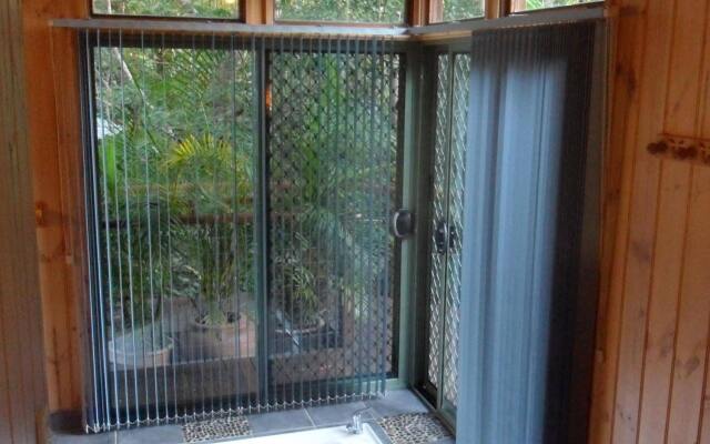 Treetops Accommodation Montville