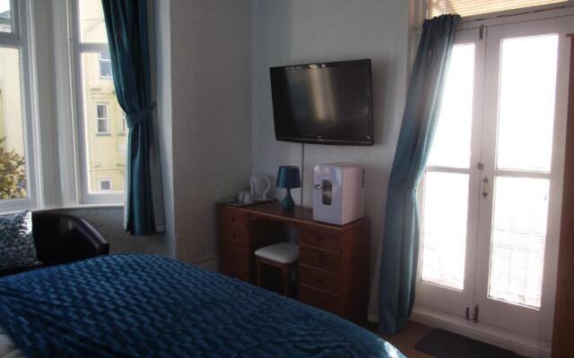 The Chequers Guest House