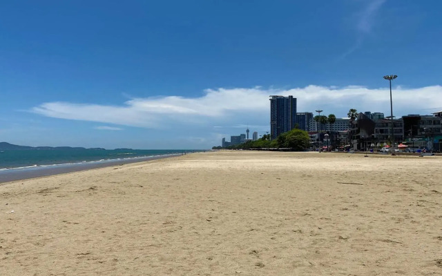 Beach 7 Condo by GrandisVillas