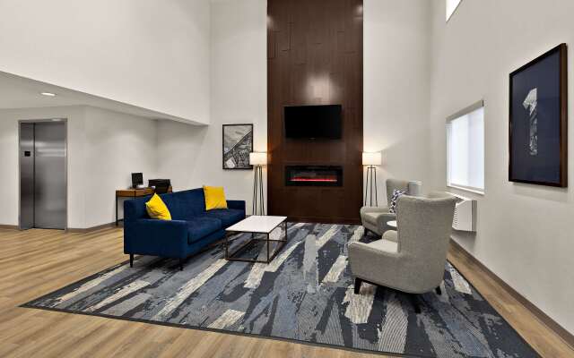 Comfort Inn & Suites