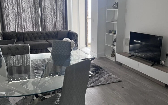 Luxury Stunning 1-bed Apartment in London