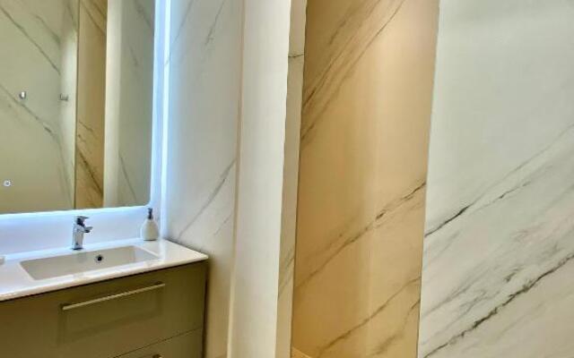 Bord de mer aux Pins Penchés