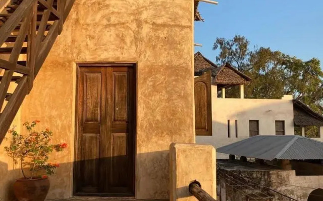 Samaki House