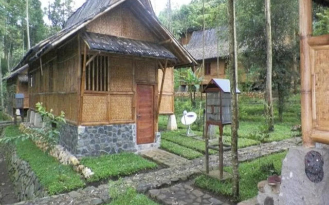 Villa Kampung Karuhun Sutan Raja