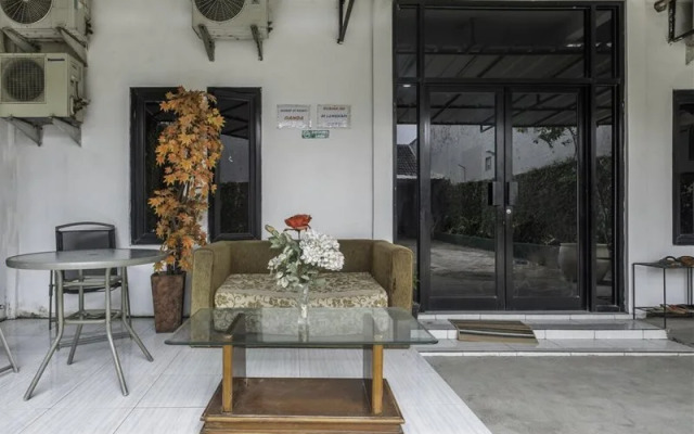 OYO 2391 Baladewa Residence Syariah