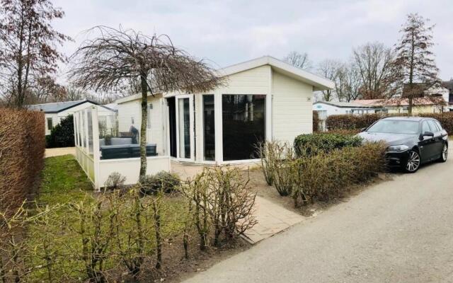 Beach Chalet Bad Hoophuizen VU43