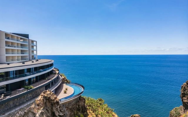 Atlantic Gem by Madeira Sun Travel