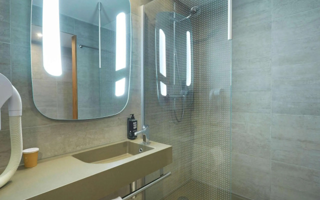 ibis Annemasse
