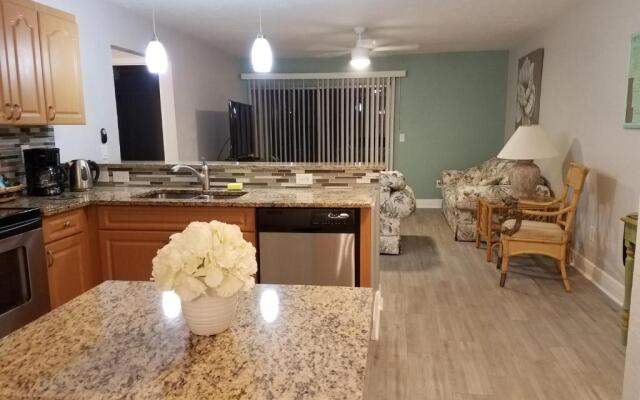 2BR/1BA Vacation Rental - Sienna Park