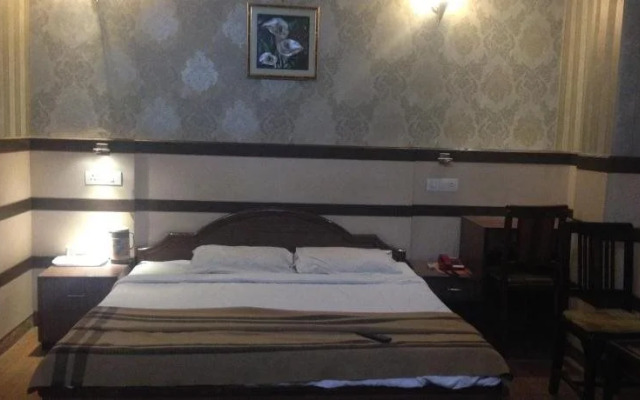 Amrapali Tourist Resort