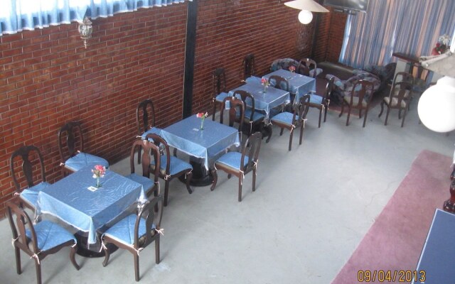 Hostal El Lobo - Hostel